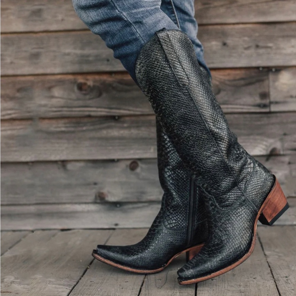 9.5 Junk Gypsy Desert Highway Boots!